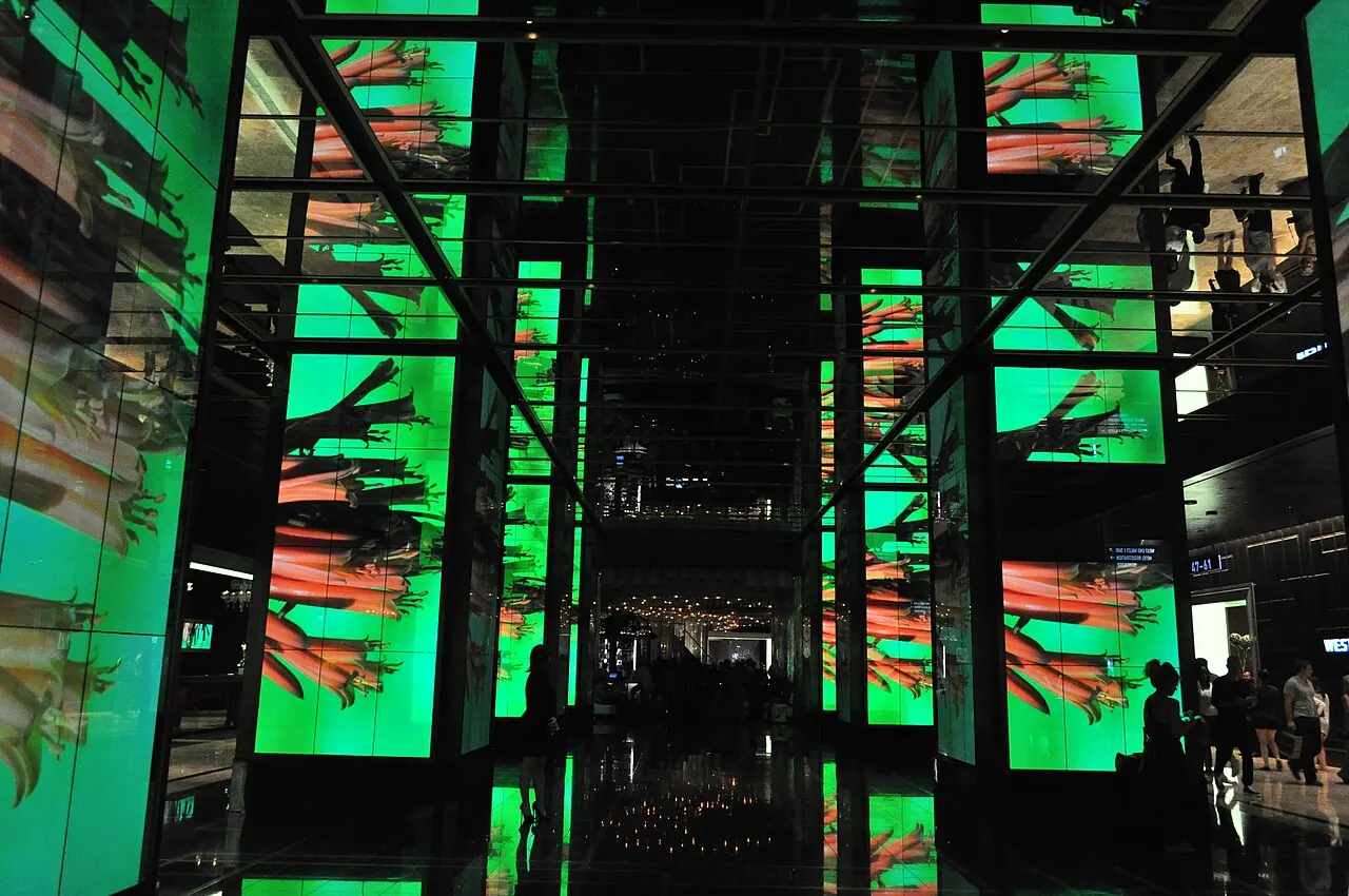 The Cosmopolitan of Las Vegas, Las Vegas: Cosmopolitan Las Vegas Lobby